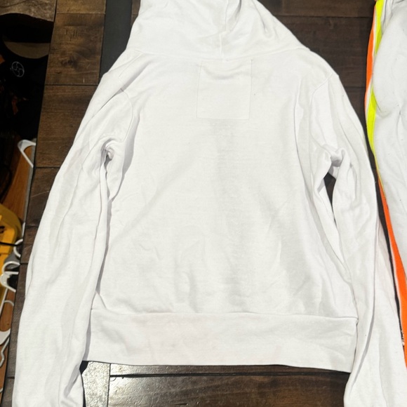 Aviator Nation Women’s Sweat Set
Zip up hoodie and matching sweat pants logo - Picture 7 of 12